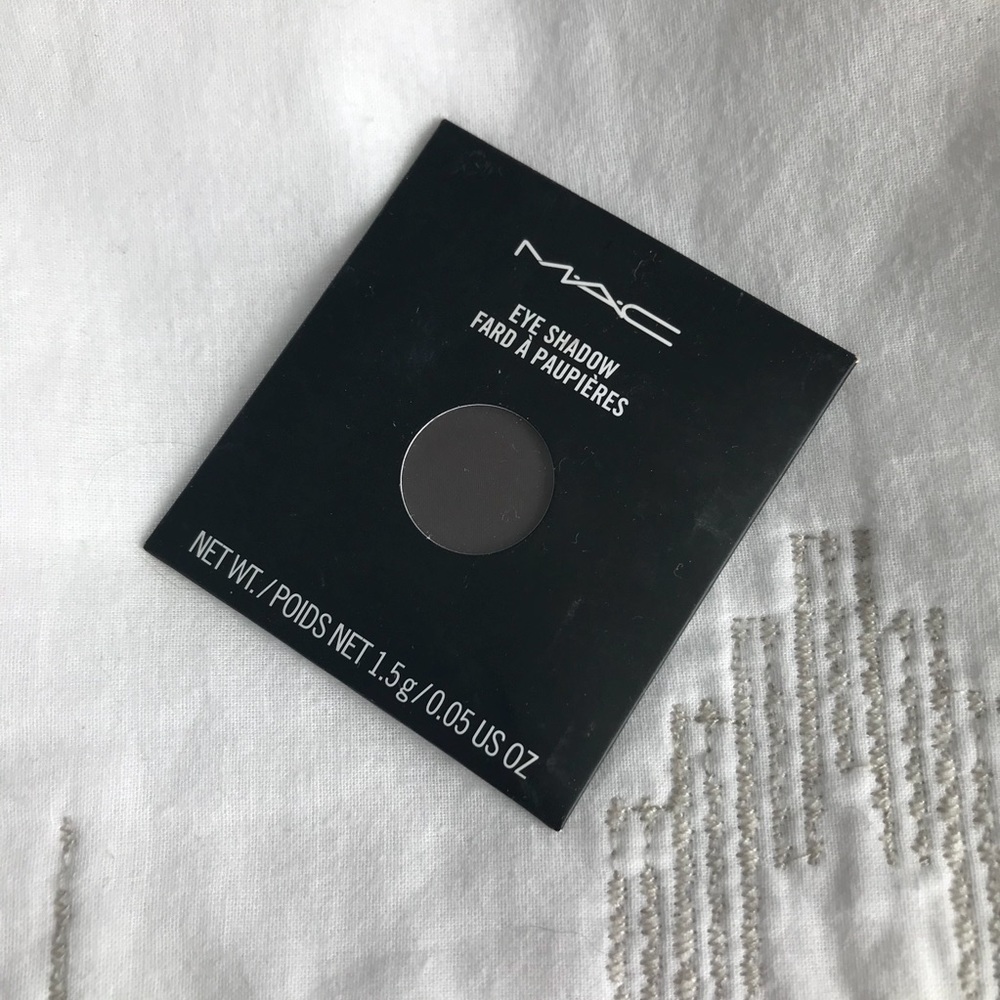 Mac “shadow lady” unopened eyeshadow